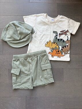 3-Piece Set Baby Boy Dinosaur Graphic Tee, Shorts & Cap Set, 9M